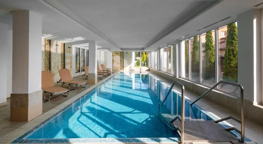 Hotel Aurora - Image 1