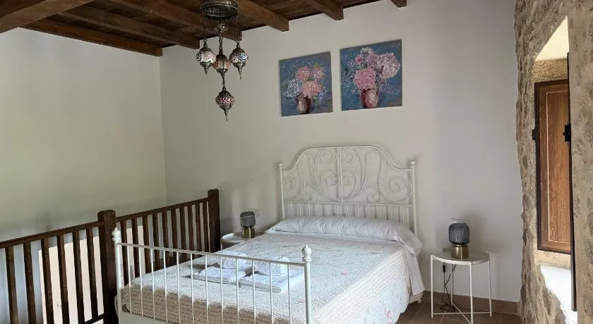 Arteleira2 Rooms - Image 1