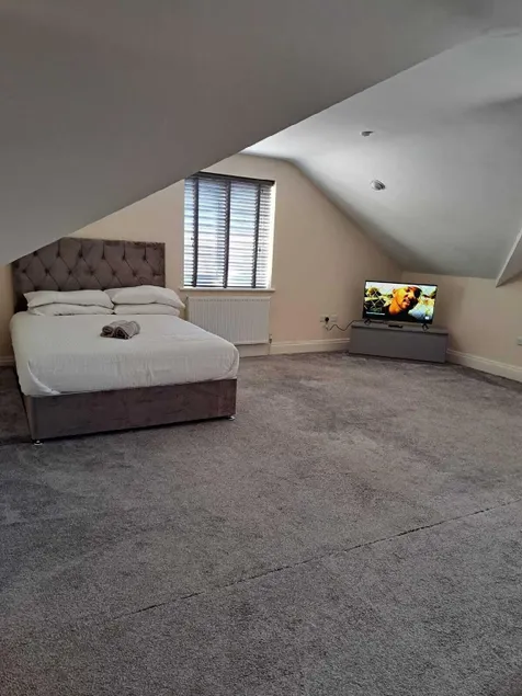 Lovely 1-bed Loft in Newport - Image 1