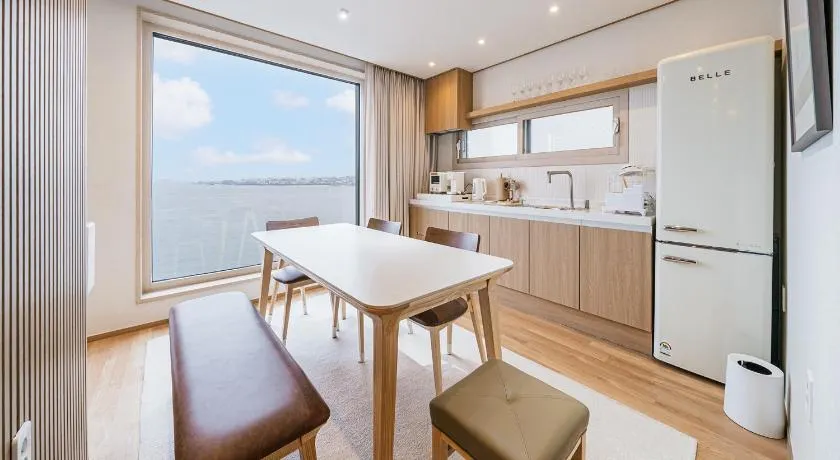 Cony Ocean Suite Hotel - Image 1