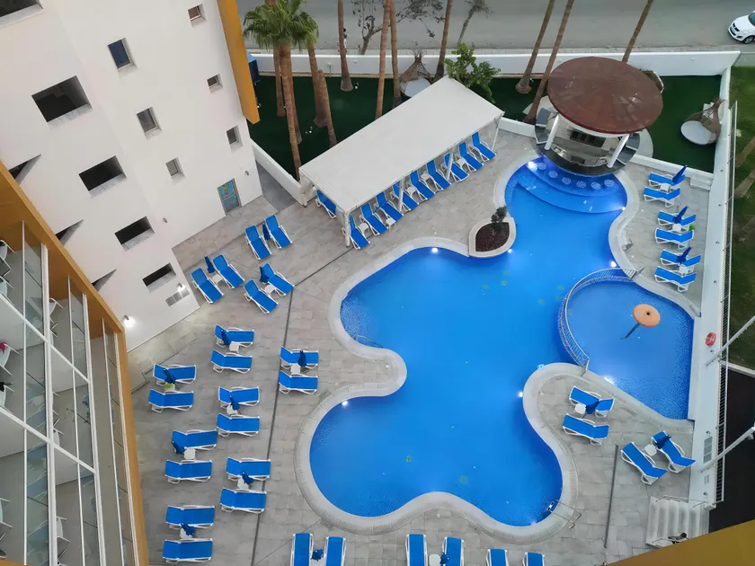 Captain Pier Hotel - Image 1
