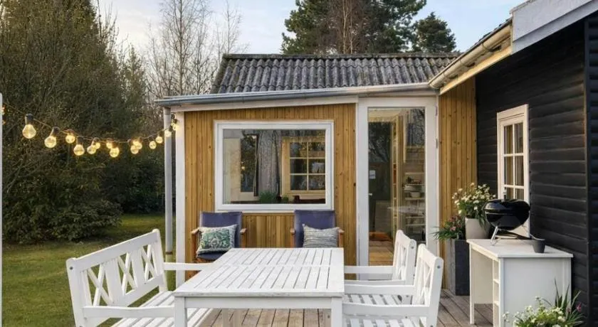 Little Oasis With Large Terrace And A Cozy Garden - Image 1