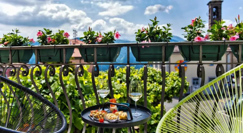 Salotto Brè - Bed & Breakfast charming rooms - Image 1