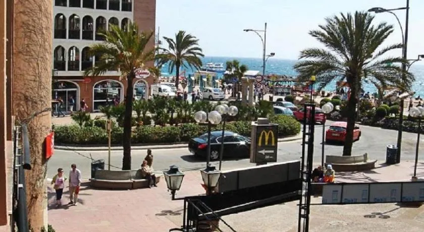 APARTAMENTO con TERRAZA VISTAS AL MAR - Image 1
