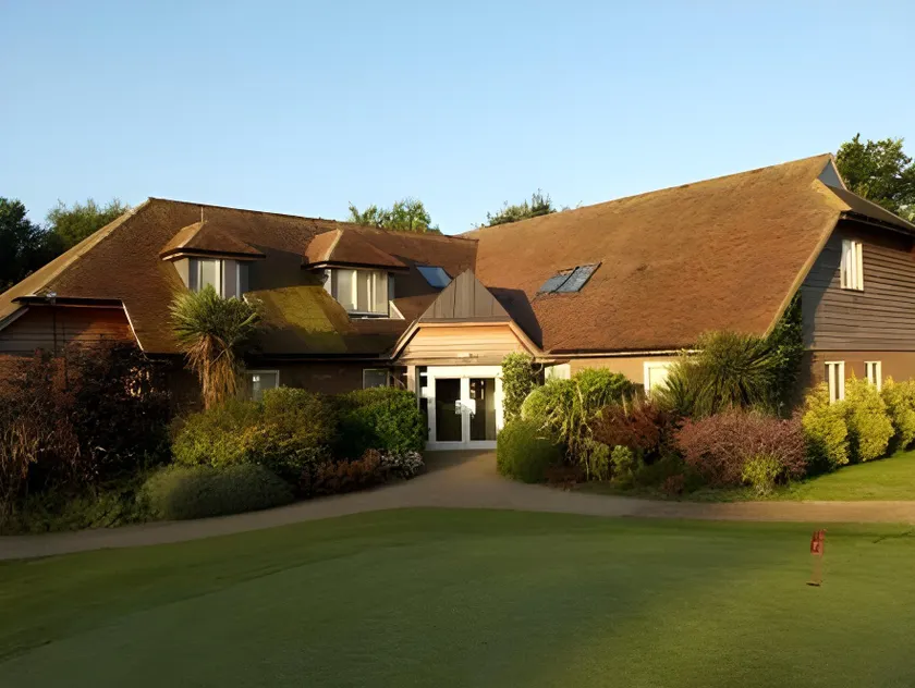 Sedlescombe Golf Hotel - Image 1