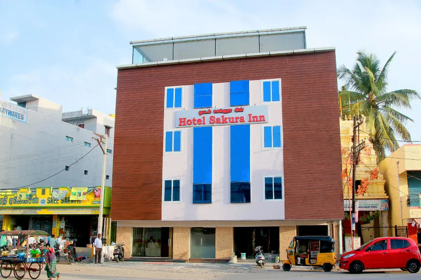 Hotel Sakura Inn - Image 1