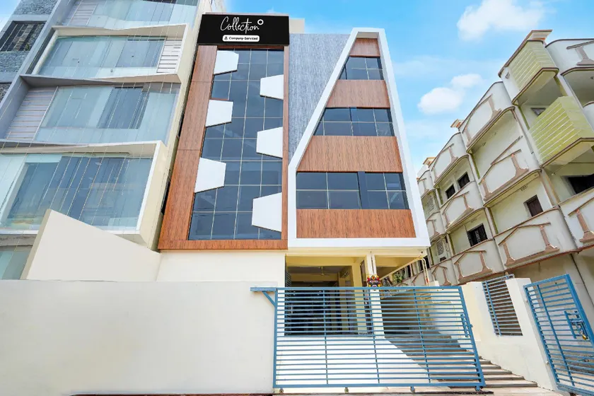 Super Townhouse Chittinagar Vijayawada Formerly Savera Residency - Image 1