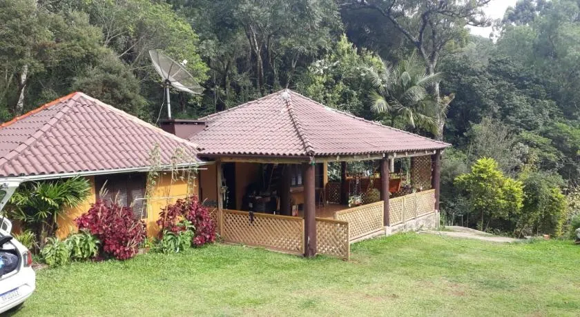 Casa Rural Na Serra, próxima de Cachoeiras e verde - Image 1