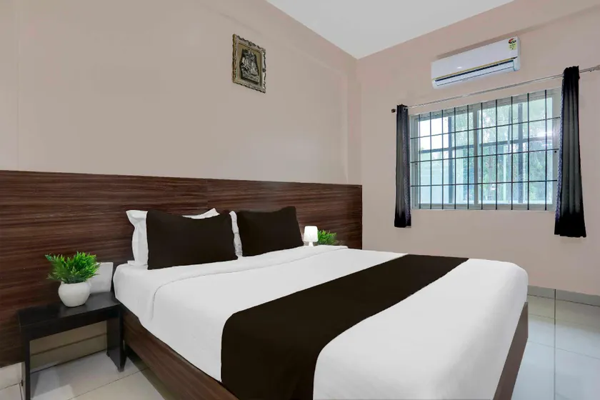 Super Townhouse Chikmagalur RTO Office - Image 1