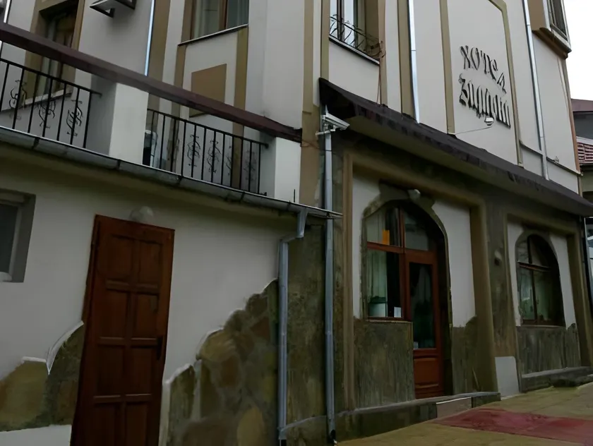 Family hotel The Castle - Image 1