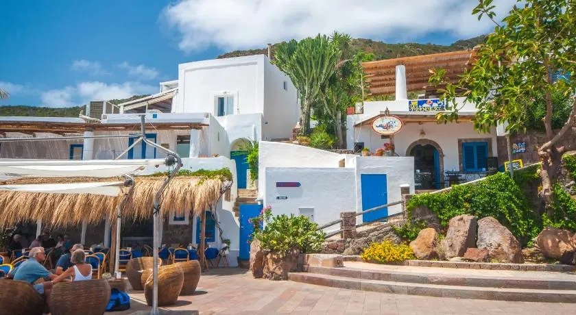 Eunymos Panarea - Image 1