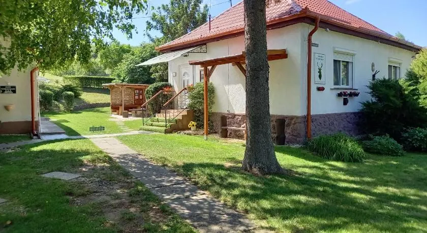 Vadászles Vendégház - Image 1