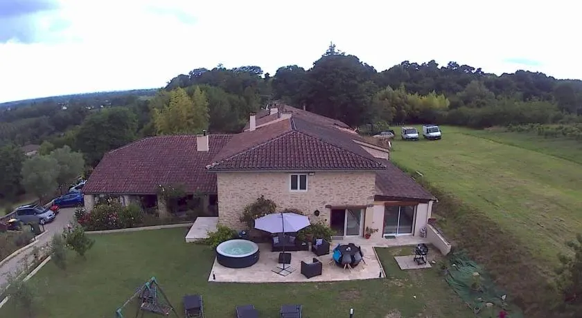Villa luxueuse PMR avec ascenseur spa et piscine 12 personnes - Image 1