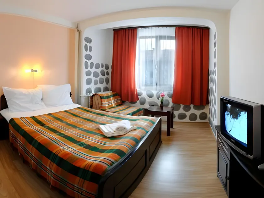 Family Hotel Alpin - 91 - 1 min walk to city centre - Image 1