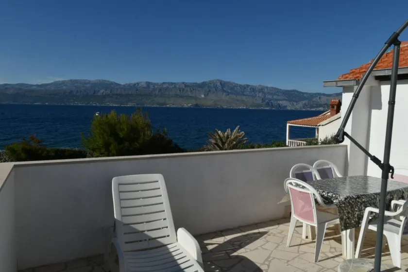 Apartment Ivo A1 Splitska, Island Brac - Image 1