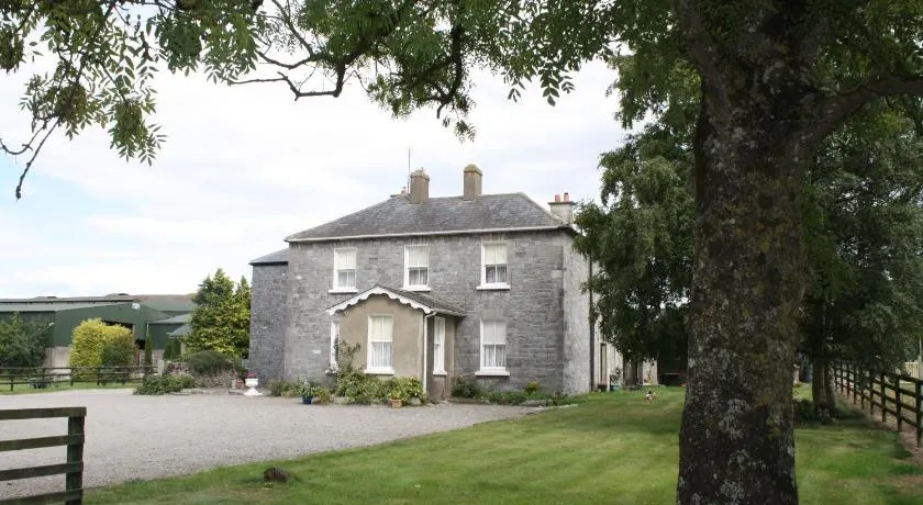 Moate Lodge - Image 1