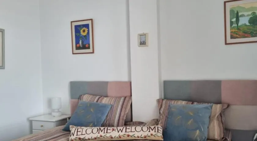 One bedroom 7th floor apartment with amazing views - Image 1