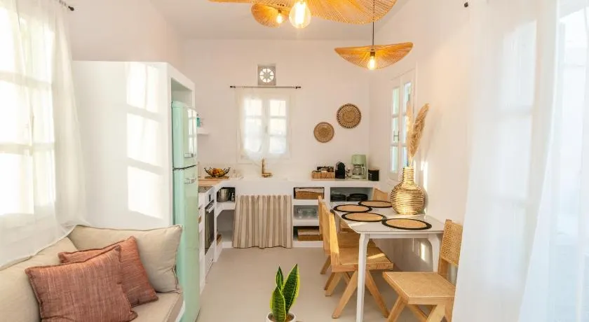 Arnadian Living Experience - Image 1
