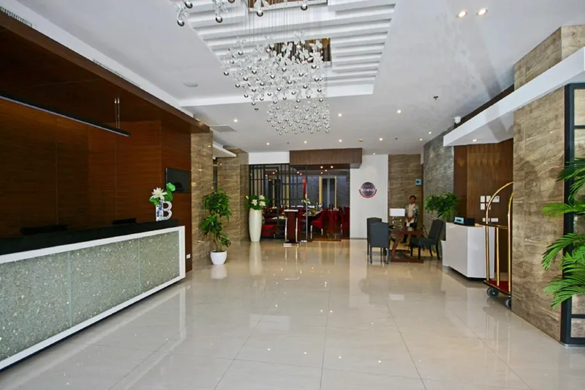 Brentwood Suites - Image 1