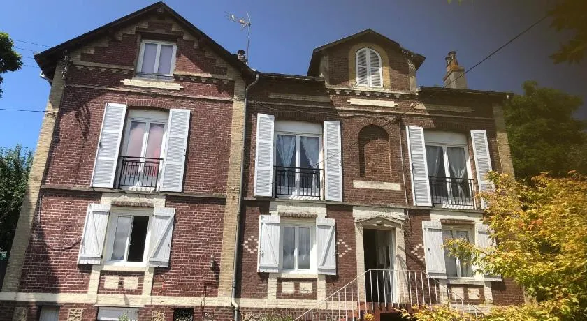 Charmant logement entre ville et campagne. - Image 1
