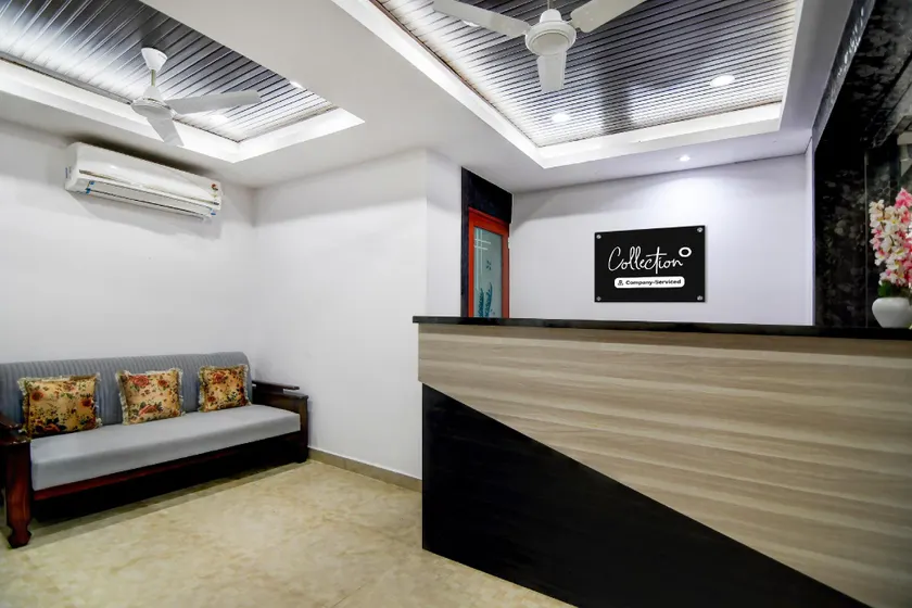 Super Collection O Chinar Park Near Airport - Image 1