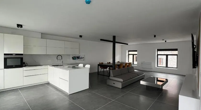 L'Arsenal studio - Image 1