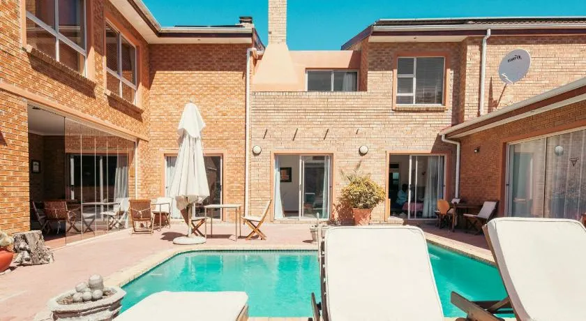 Sunset Residence - Image 1