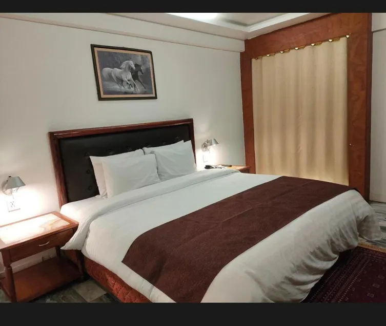 Hotel Galaxy - Image 1