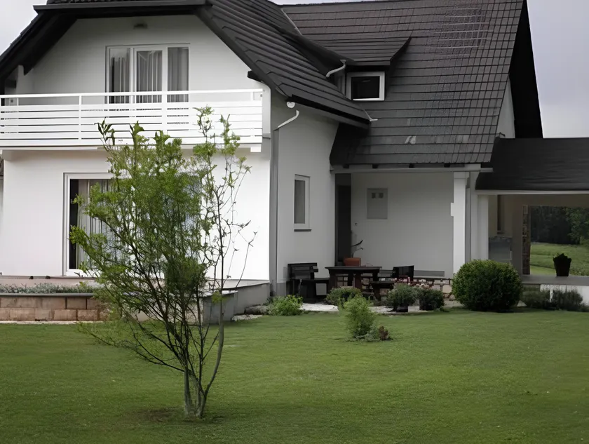 House Biba & Leona - Image 1