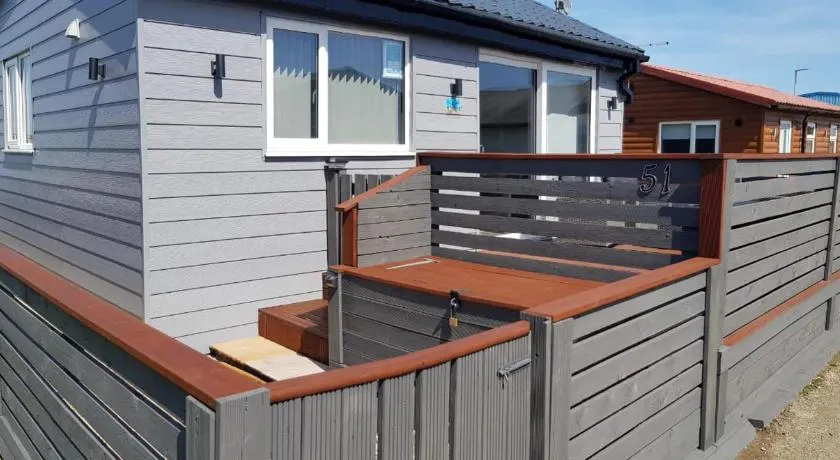 luxury 2-Bed modern chalet in Bridlington - Image 1