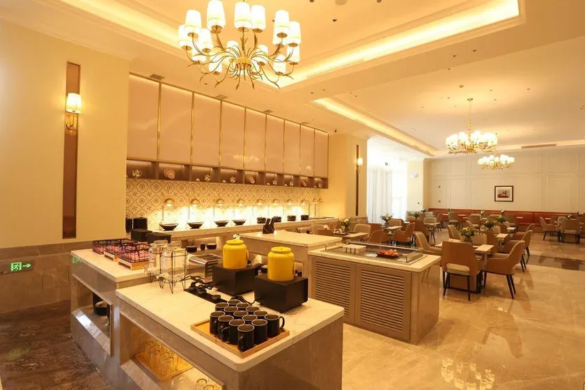 Vienna International Hotel (Wuyue Square Branch, Yan'an New Area) - Image 1