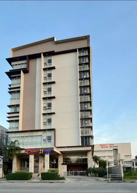 District 21 Hotel - Image 1