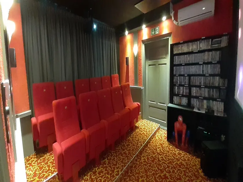 Exklusives Gruppenhaus mit home cinema - Image 1