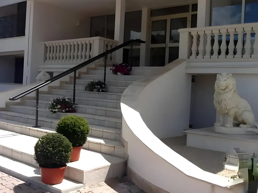 Hôtel Les Deux Lions - Image 1