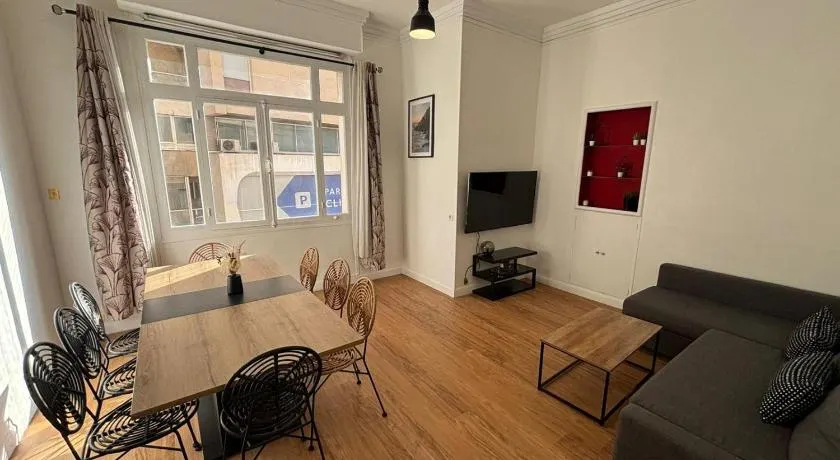 Grand appartement idéalement placé près du stade Vélodrome - Image 1