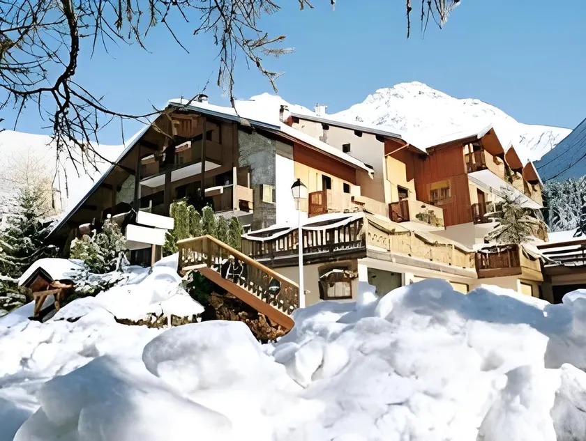 Chalet Hôtel Les Airelles - Image 1