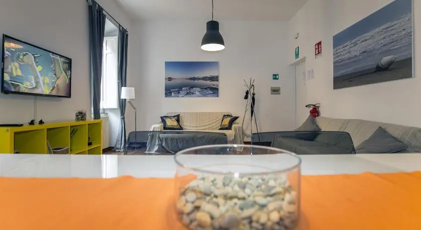 JHHIT San Pietro Modern Suite - Image 1