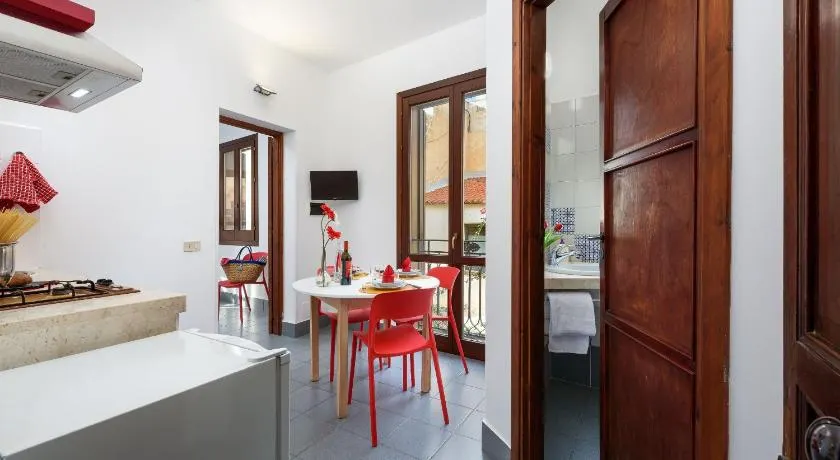 Paradiso Holiday Home - Image 1