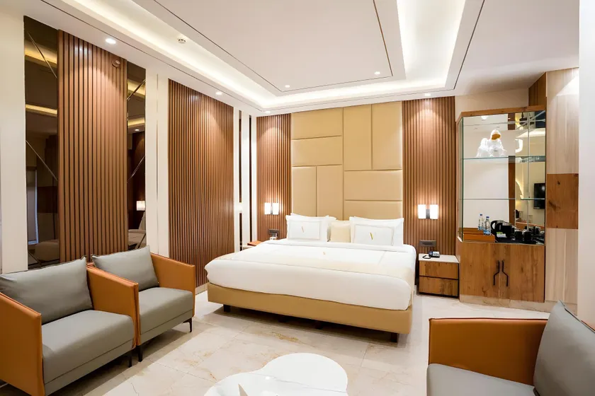 Hotel TOS Residency Jublee Hills Near Alcazar Mall - Image 1