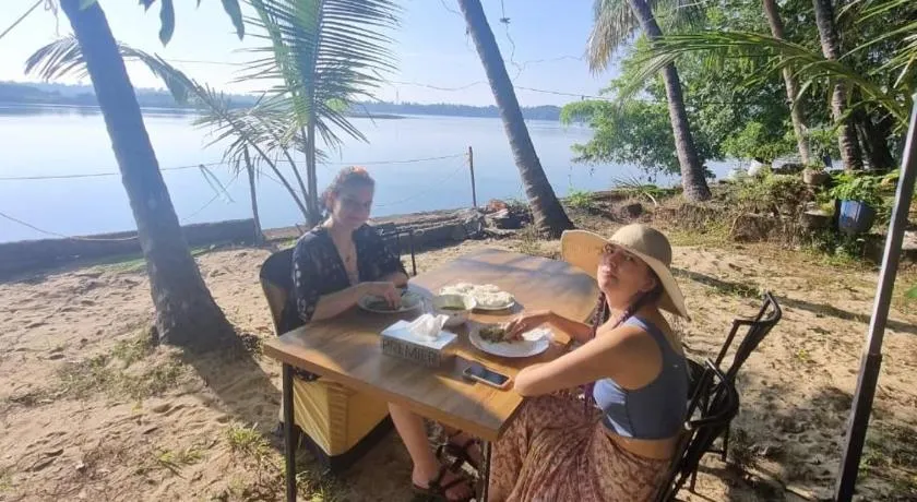 Green Island Homestay Riverside - Image 1