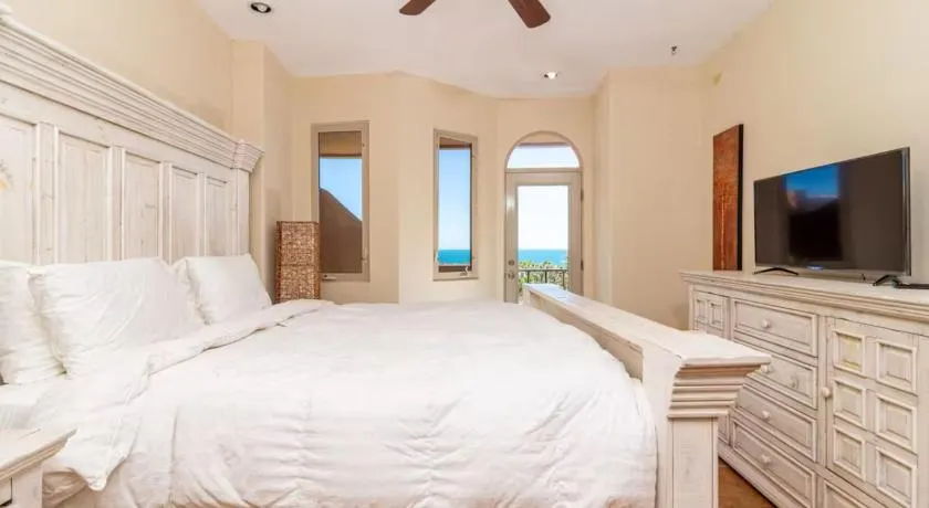 Bella Sirena 302D 2 Bedroom Beach View Condo - Image 1