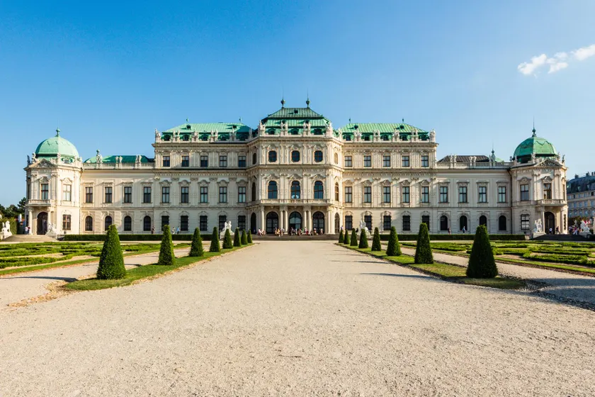 Vienna's Simmering Area, Budget-Friendly 2BR Apt with WIFI & TV - Image 1