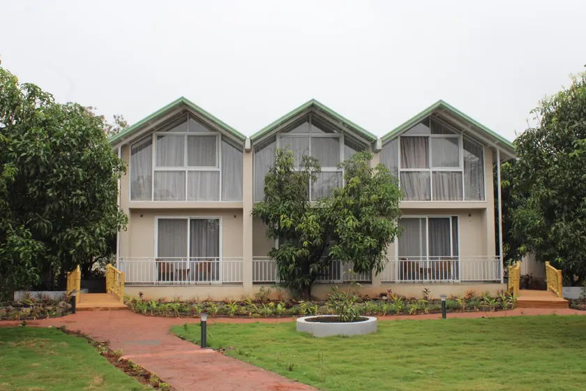 Mango Leaf Lake Resort - Image 1