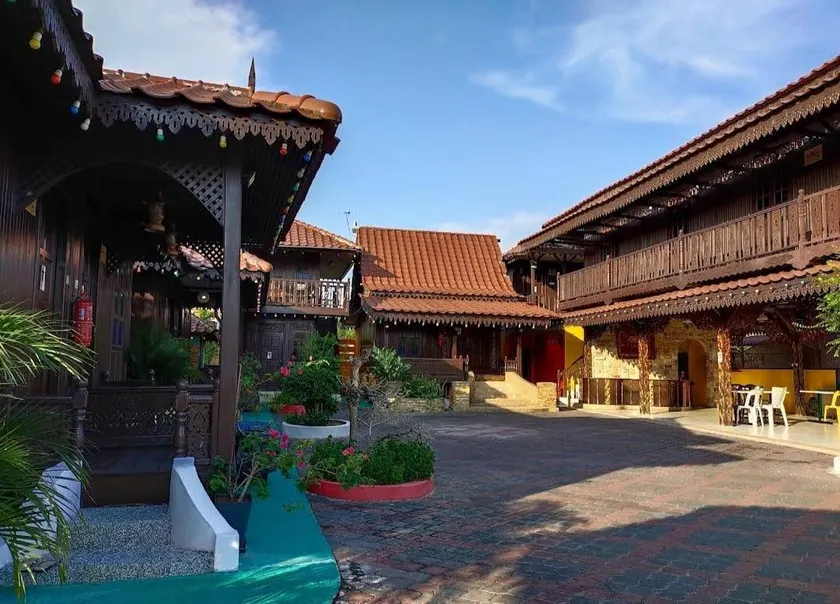 MUOR VILLAGE HOTEL - Image 1
