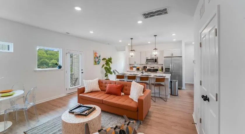 Spacious New 3BR Home Near Uptown Charlotte - Private Baths - Peaceful Stay - Image 1