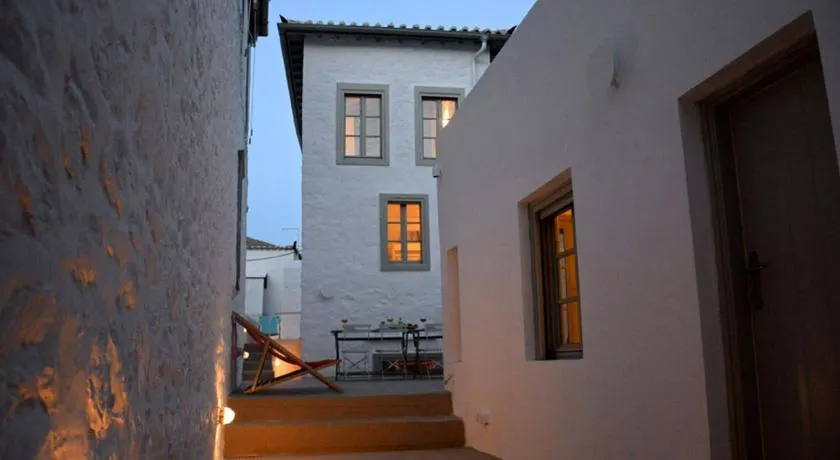 Ecloge, Hydra Island - Image 1