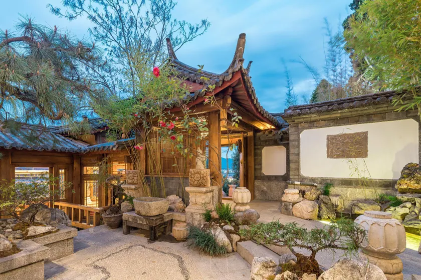 Wenjinyuan Old Town Private Panoramic Courtyard - Image 1