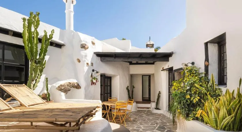 Canaryislandshost I La Casa del Doctor - Image 1