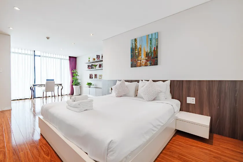 The One 19.10 Loft penthouse Dist 1 BenThanhTower - Image 1