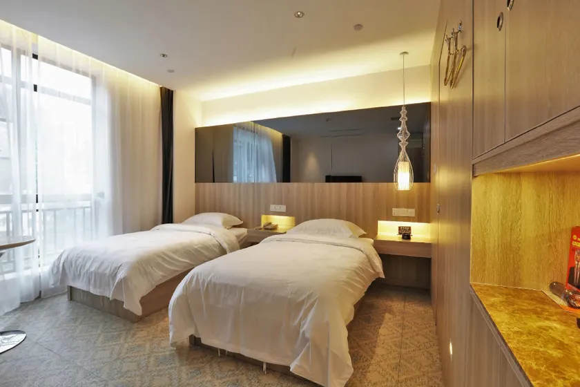 Xinghua Hotel (Wufeng Yuyangguan Branch) - Image 1